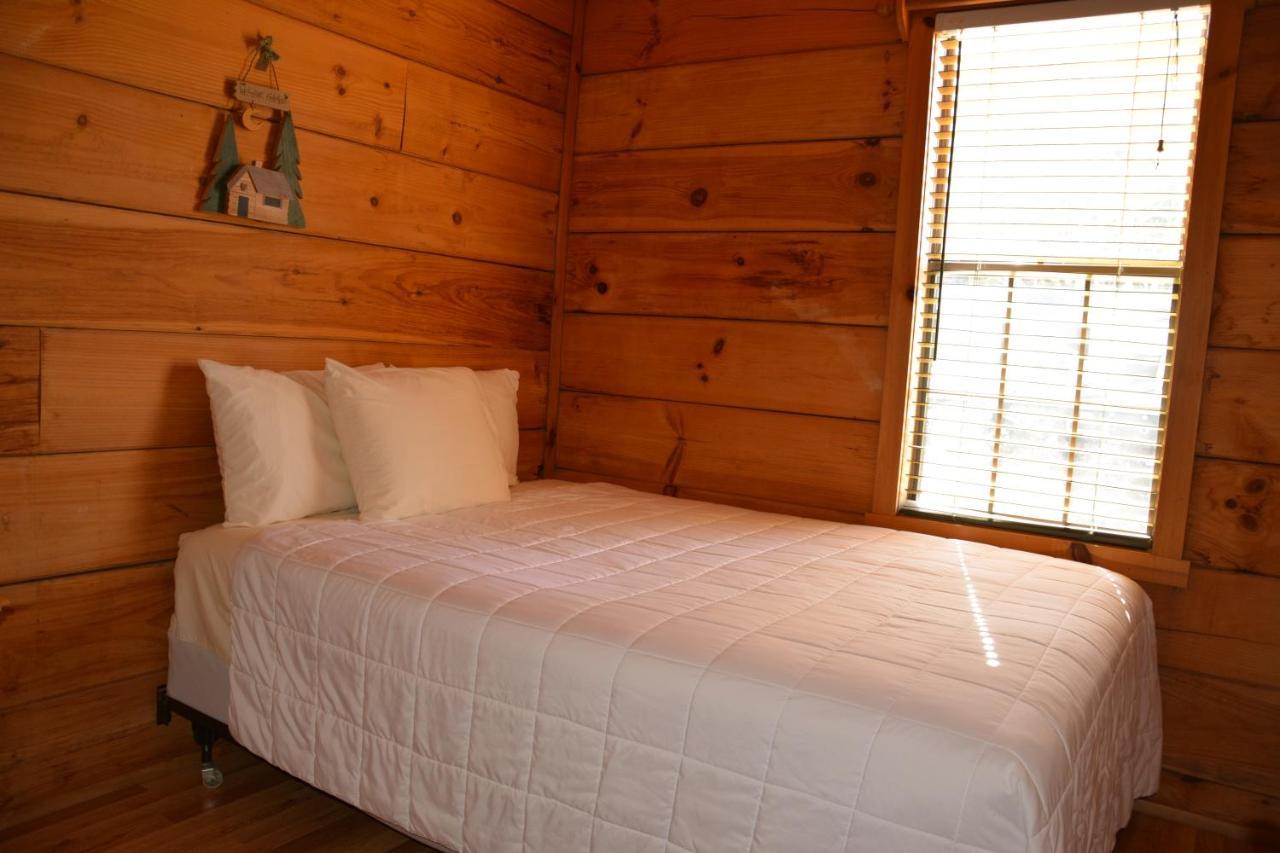 Camp Mack Lodge, Marina & Rv Resort 莱克威尔士 外观 照片